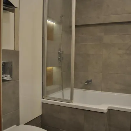 Luksusowy Apartament Chorzow, Blisko Stadion, Katowice I Spodek * 霍茹夫